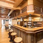 Angerer Alpine Und Familienappartements Tirol