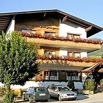 Apartmanhotel Angerer Alpine Und Familienappartements Tirol 4*