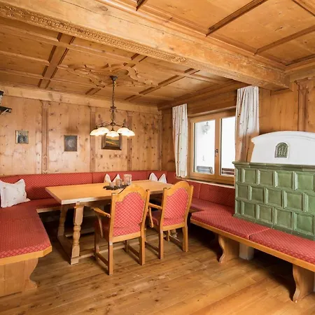 Angerer Alpine Suiten Und Familienappartements Tirol 2*