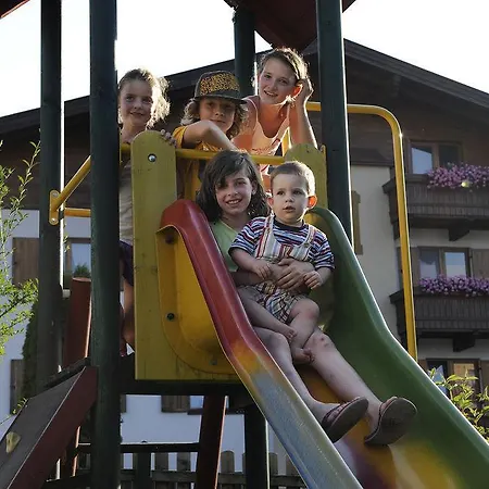 Angerer Alpine Suiten Und Familienappartements Tirol Lägenhetshotell Reith im Alpbachtal